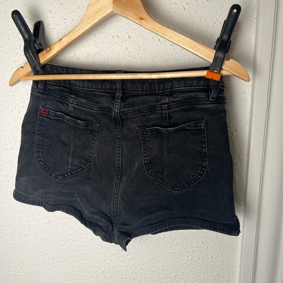 BDG / Urban Outfitters black denim high rise short - size 29 - Picture 4 of 6